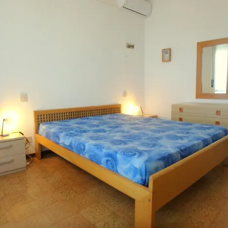 Cortina 2-23